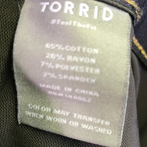 Torrid Women's Distressed Denim "Bombshell Skinny" Premium Stretch Jeans sz 22R - Picture 10 of 10